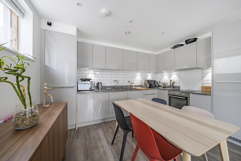 Property photo 2 of 9 Kitchen