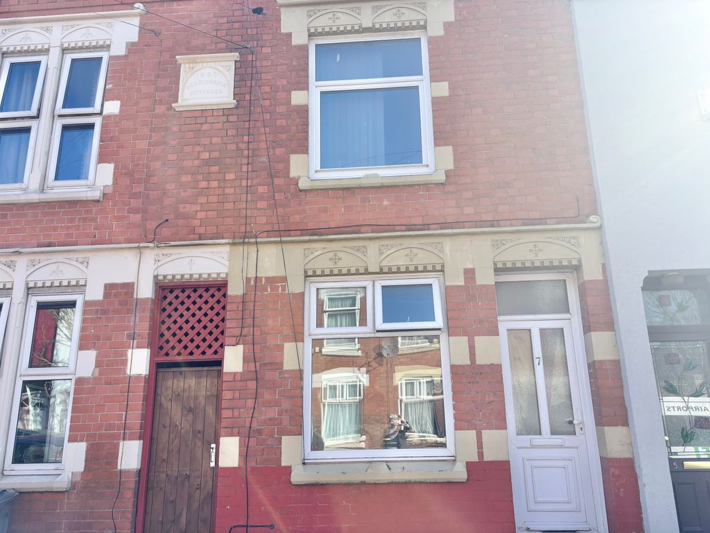 Property photo 2 of 8