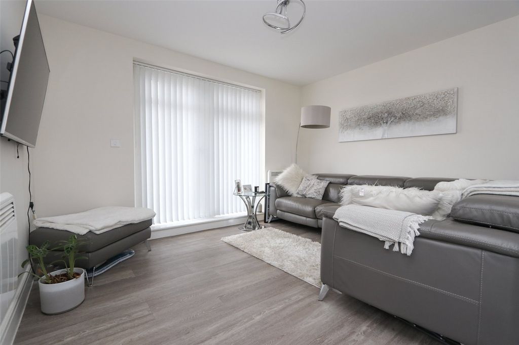 Property photo 3 of 11 Picture No. 11