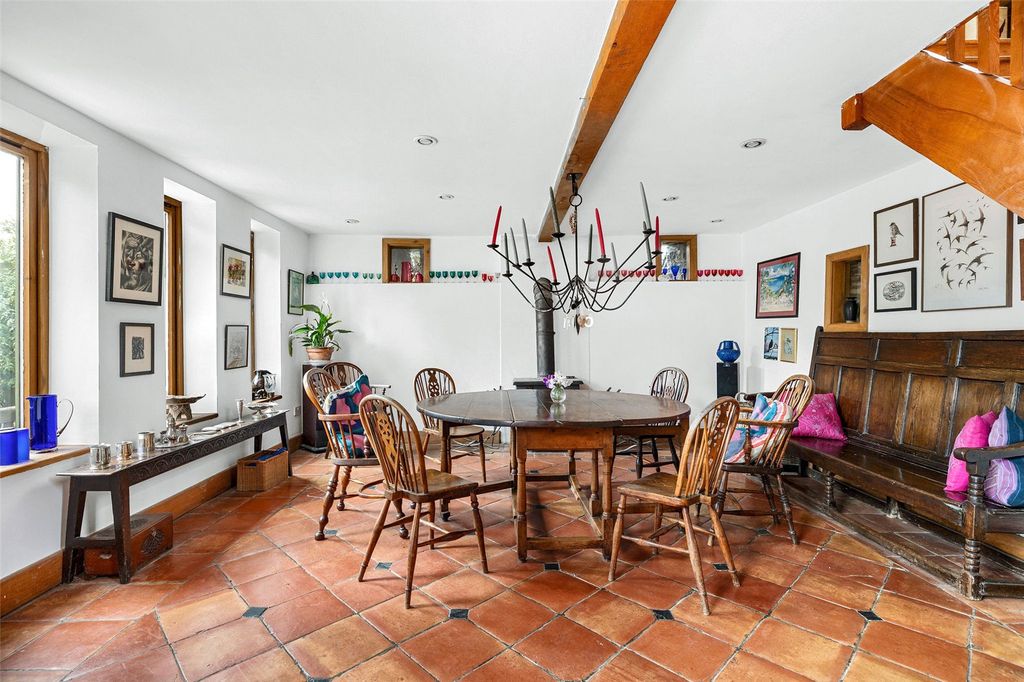 Property photo 3 of 46 Picture No. 24