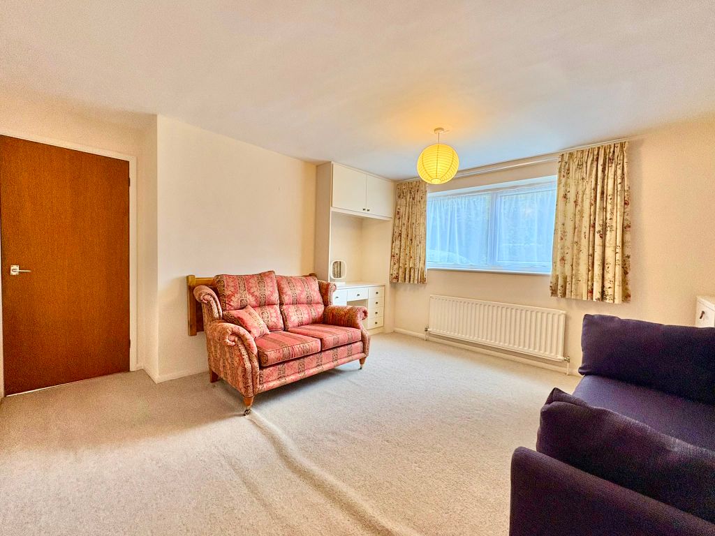 Property photo 2 of 23