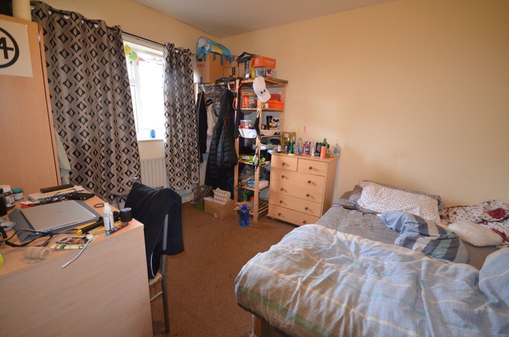 Property photo 1 of 4