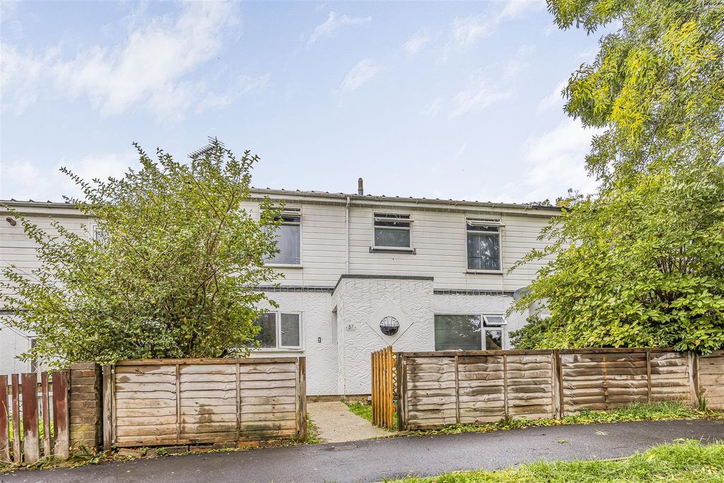 Property photo 1 of 16 57 Curlew Gardens, Waterlooville-Porticomarketing-