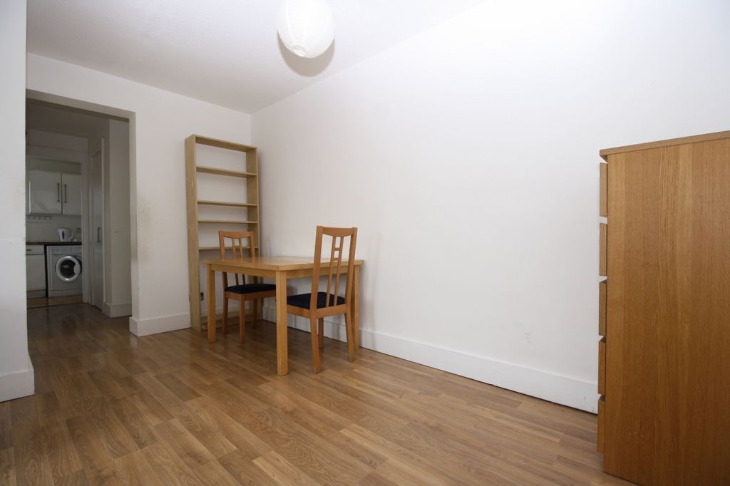 Property photo 3 of 5 Dining Area