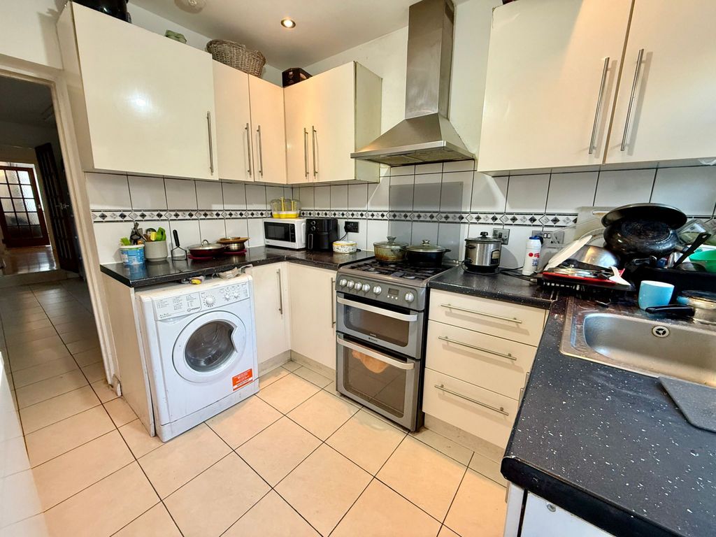 Property photo 3 of 11 Gallery