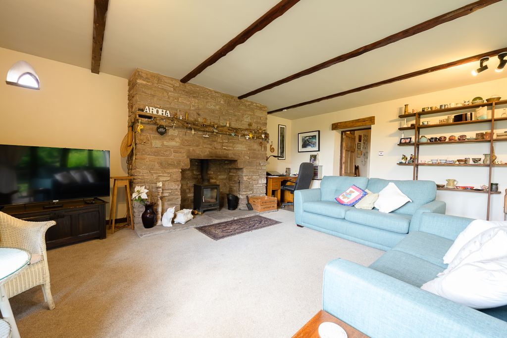 Property photo 3 of 33 Little Treddow-35