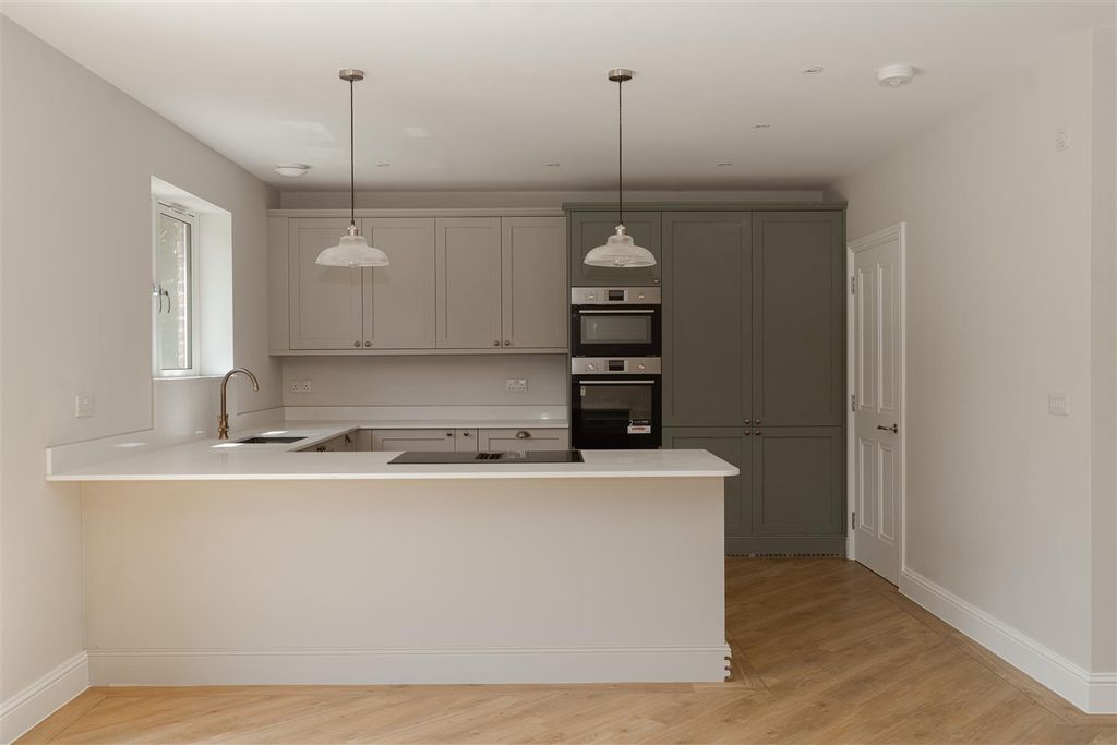 Property photo 3 of 14 2.Jpg