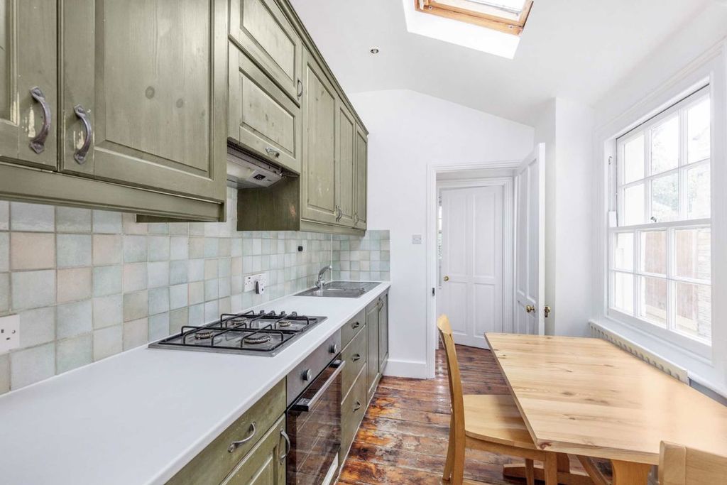 Property photo 2 of 7