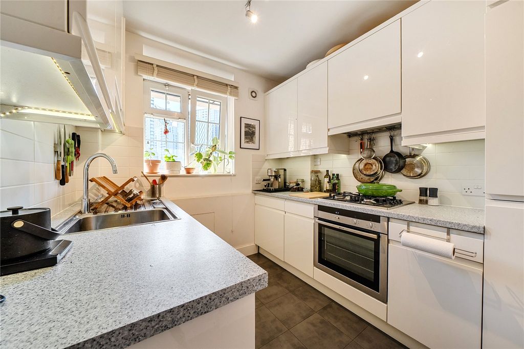 Property photo 3 of 15 Kitchen