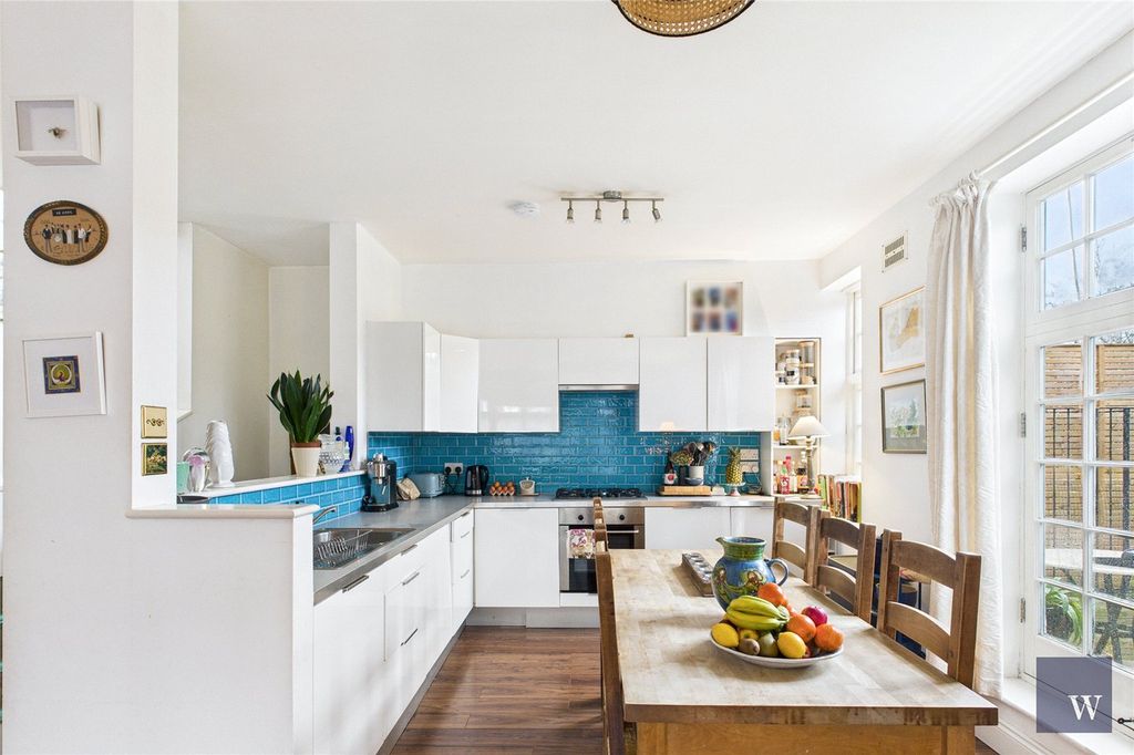 Property photo 2 of 18 Picture No. 09