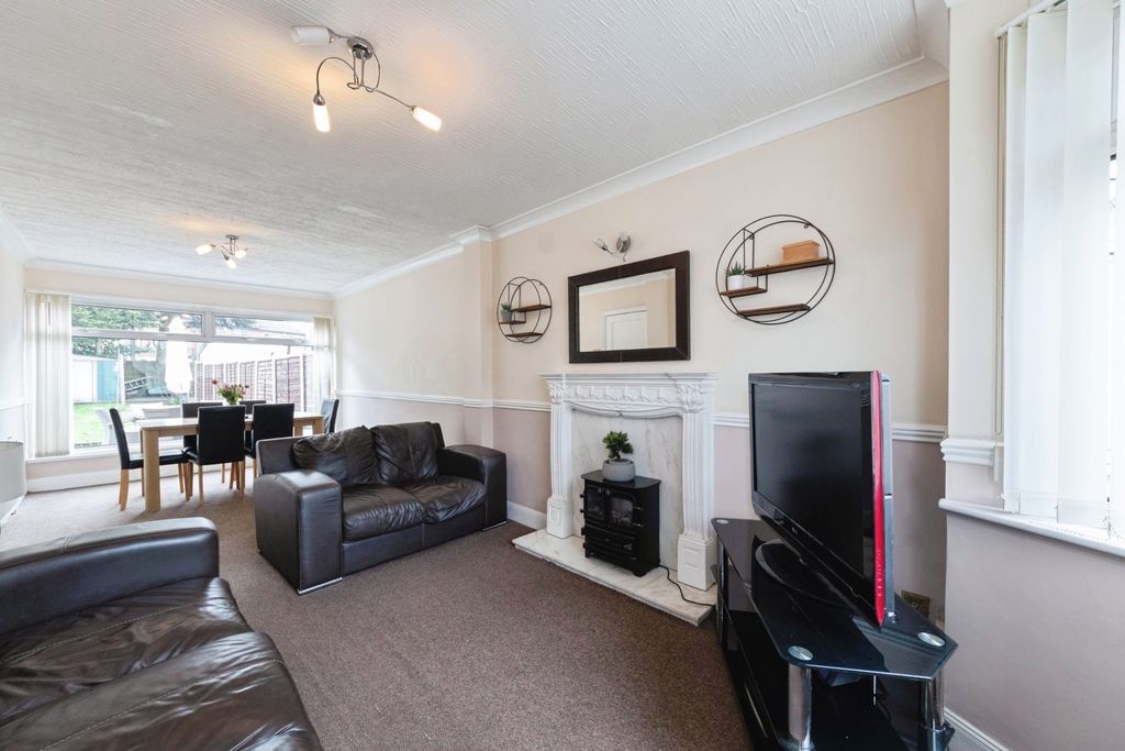 Property photo 3 of 16 Pbox-Img.Jpg