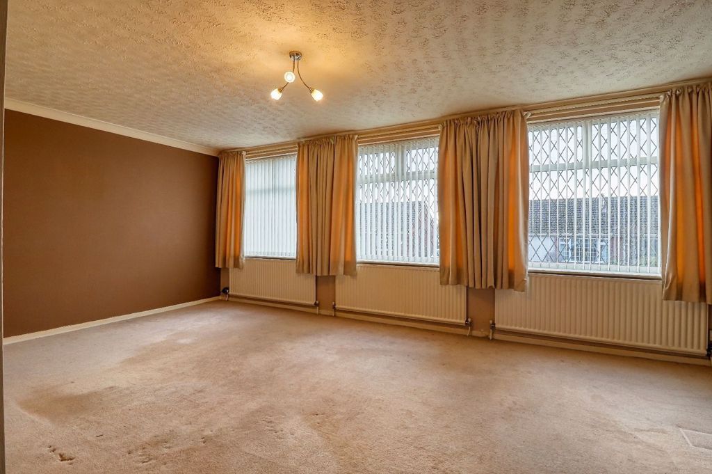 Property photo 3 of 9 Lounge/Diner