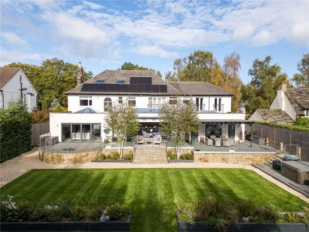 Property photo 3 of 17 Picture No. 01