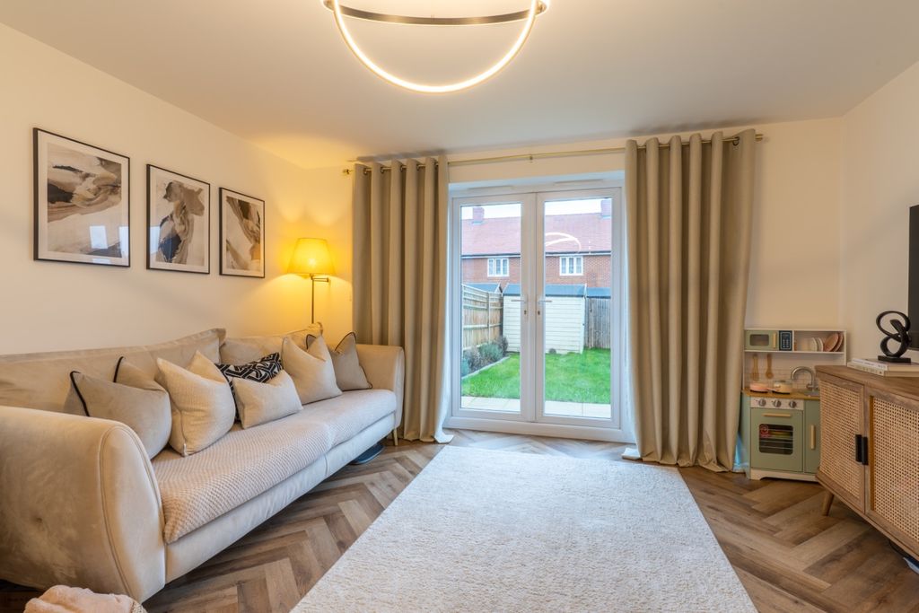 Property photo 3 of 16 4788345