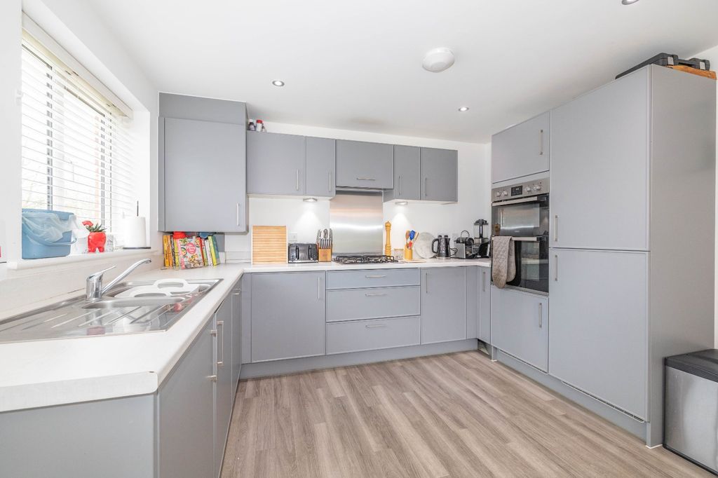 Property photo 3 of 15 Picture 3