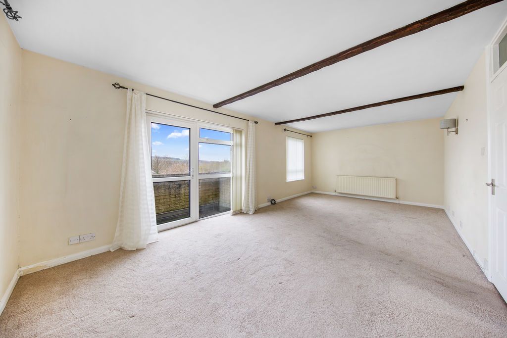 Property photo 2 of 18 Living Room