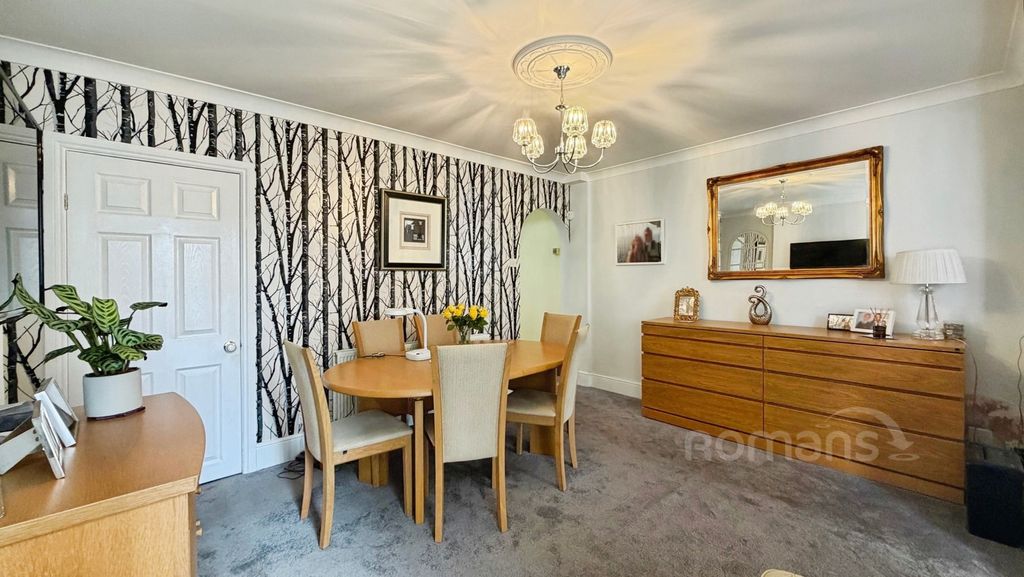 Property photo 3 of 21 Pbox-Img.Jpg