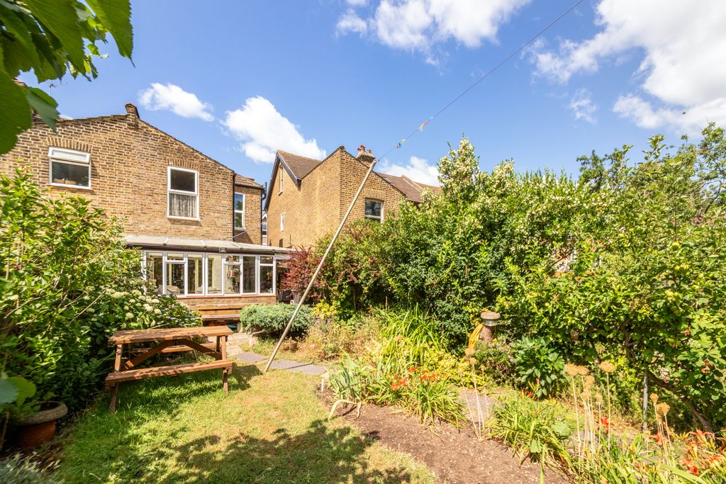 Property photo 1 of 17 Img_4498