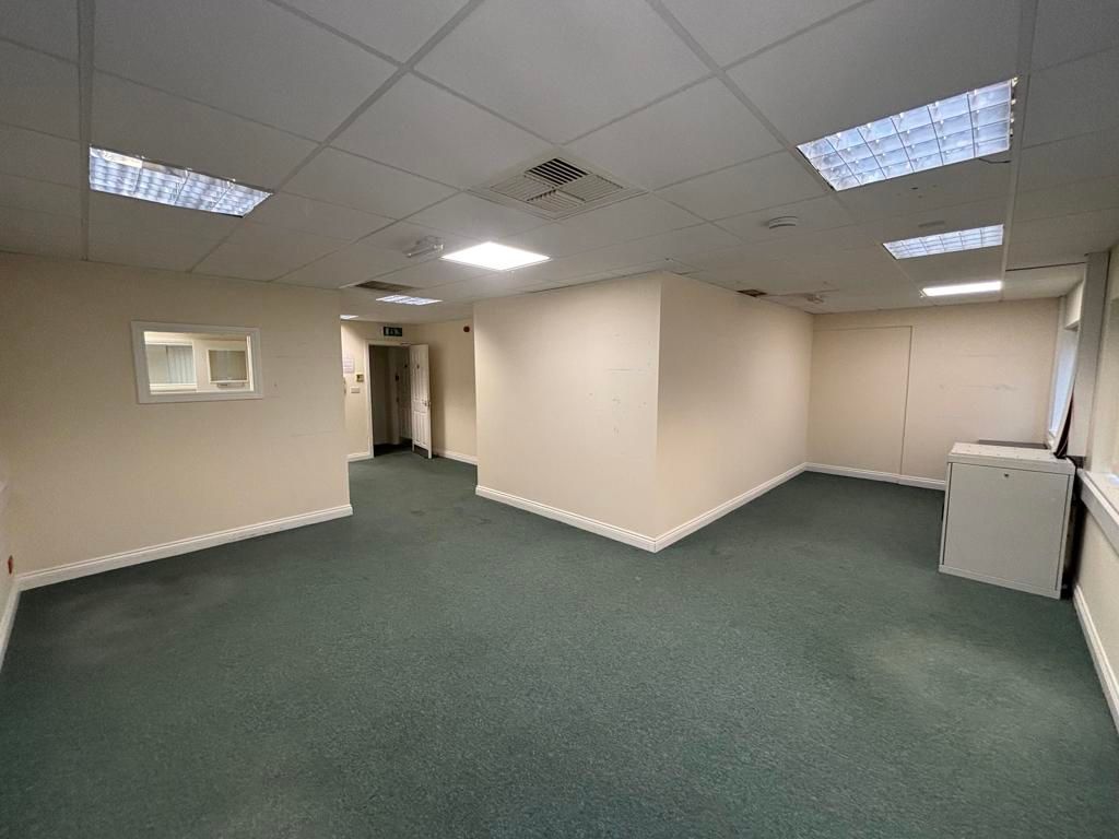 Property photo 3 of 14 Suite B