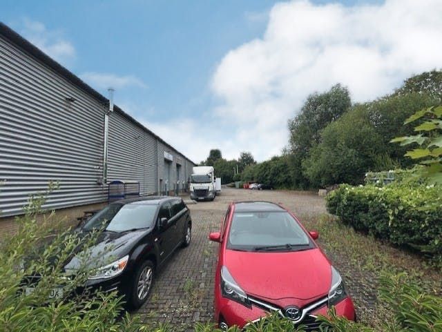 Property photo 2 of 8 30 Riverside Way