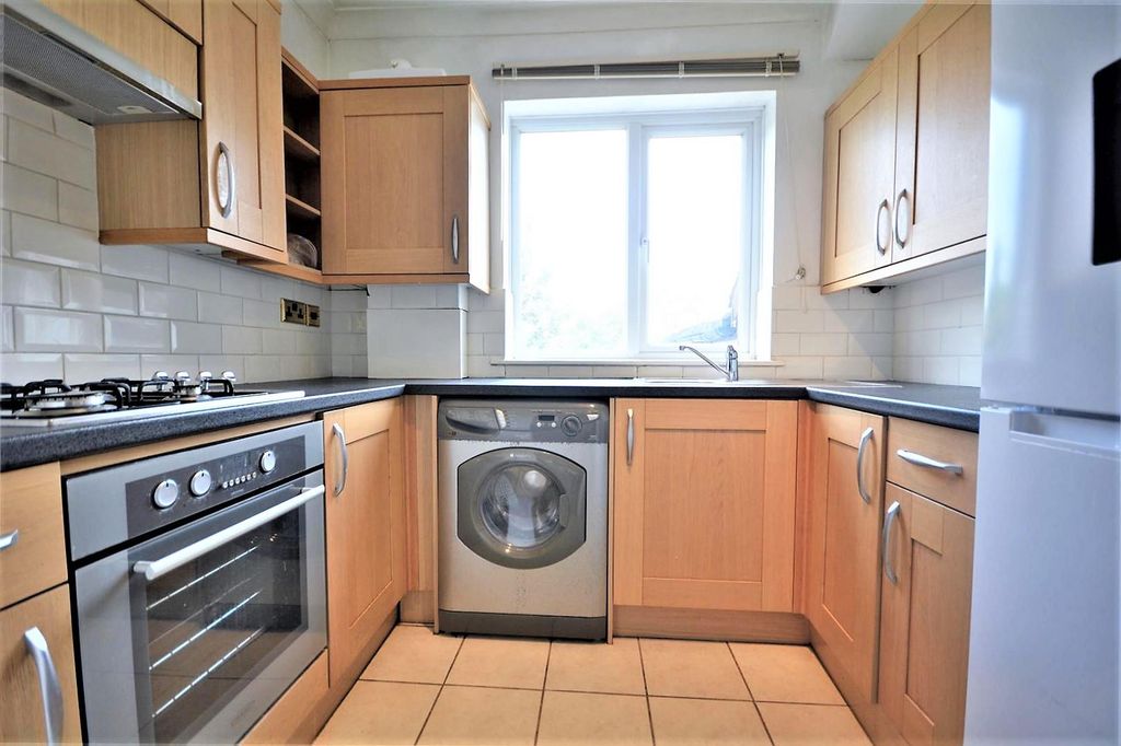Property photo 2 of 10 Ly Kit.Jpg