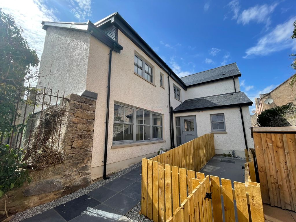 Property photo 1 of 18 Front View.Jpg