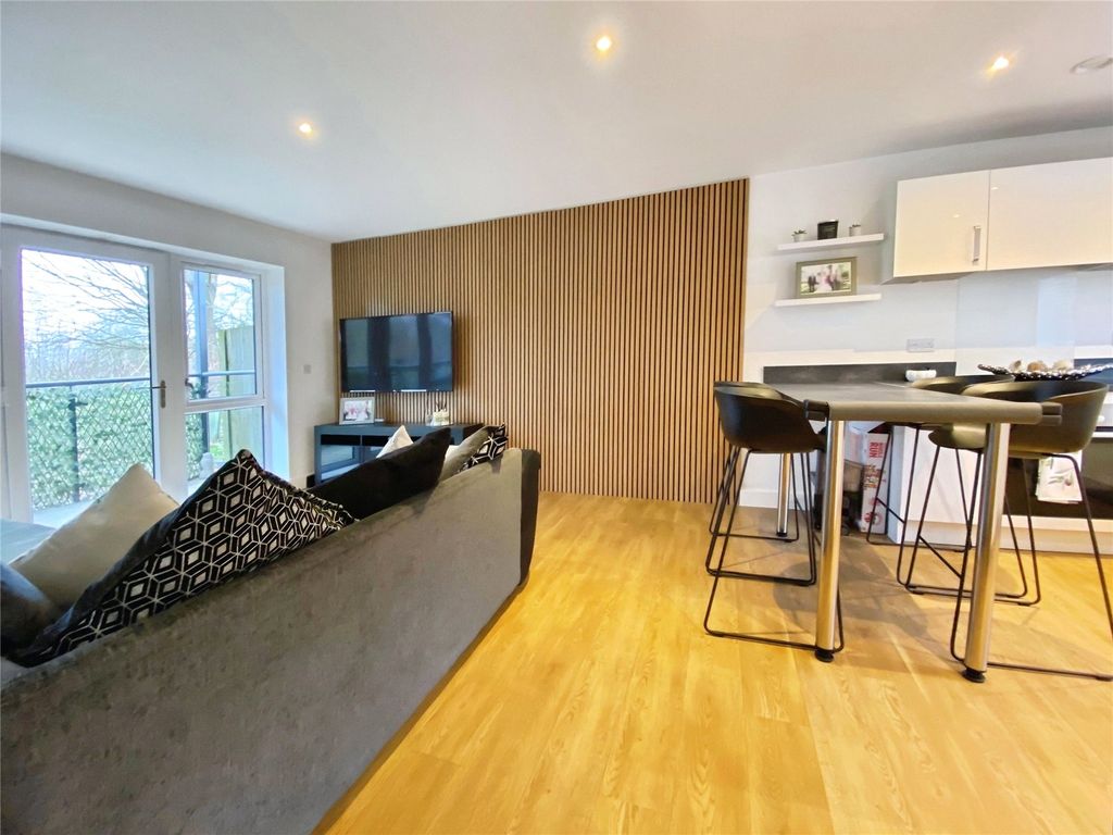 Property photo 2 of 11 Picture No. 04