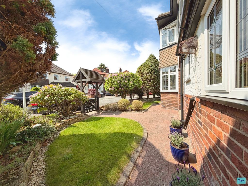 Property photo 3 of 44 16