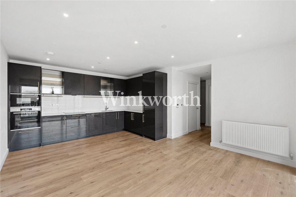 Property photo 2 of 17 Picture No. 08