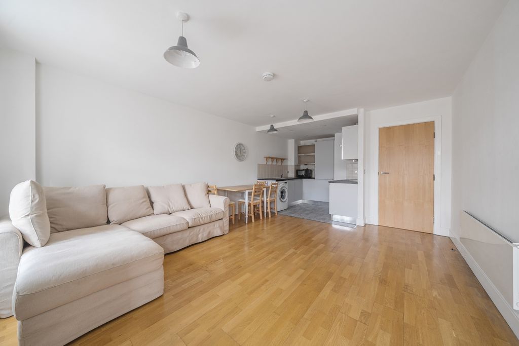 Property photo 2 of 18