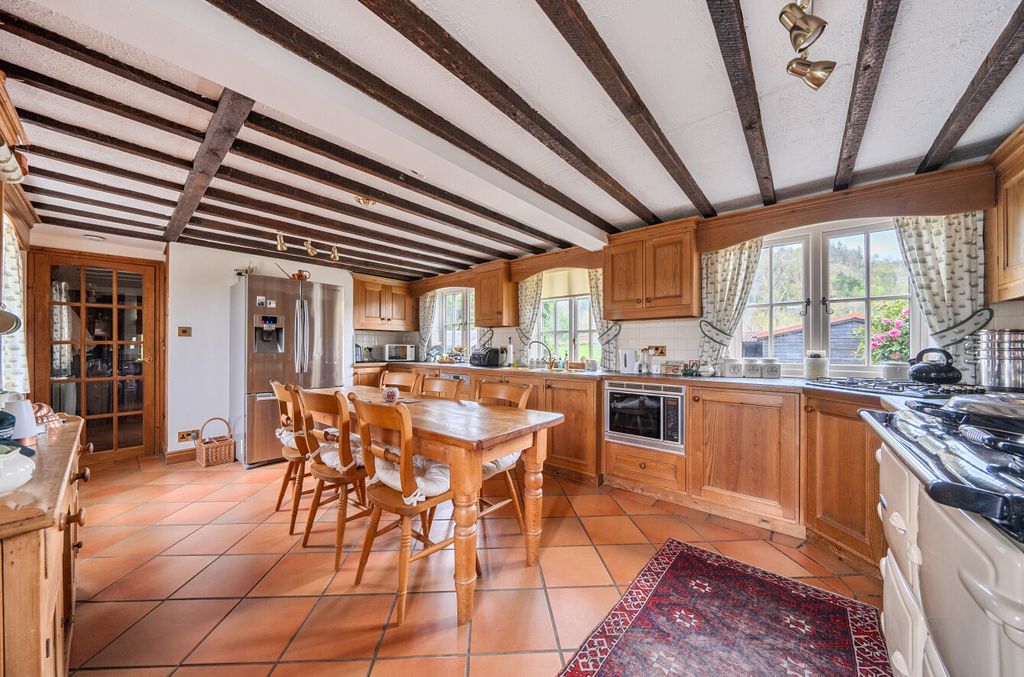 Property photo 2 of 46 -69E0B78724945-l-1441153-5-69De8B5177Aa1