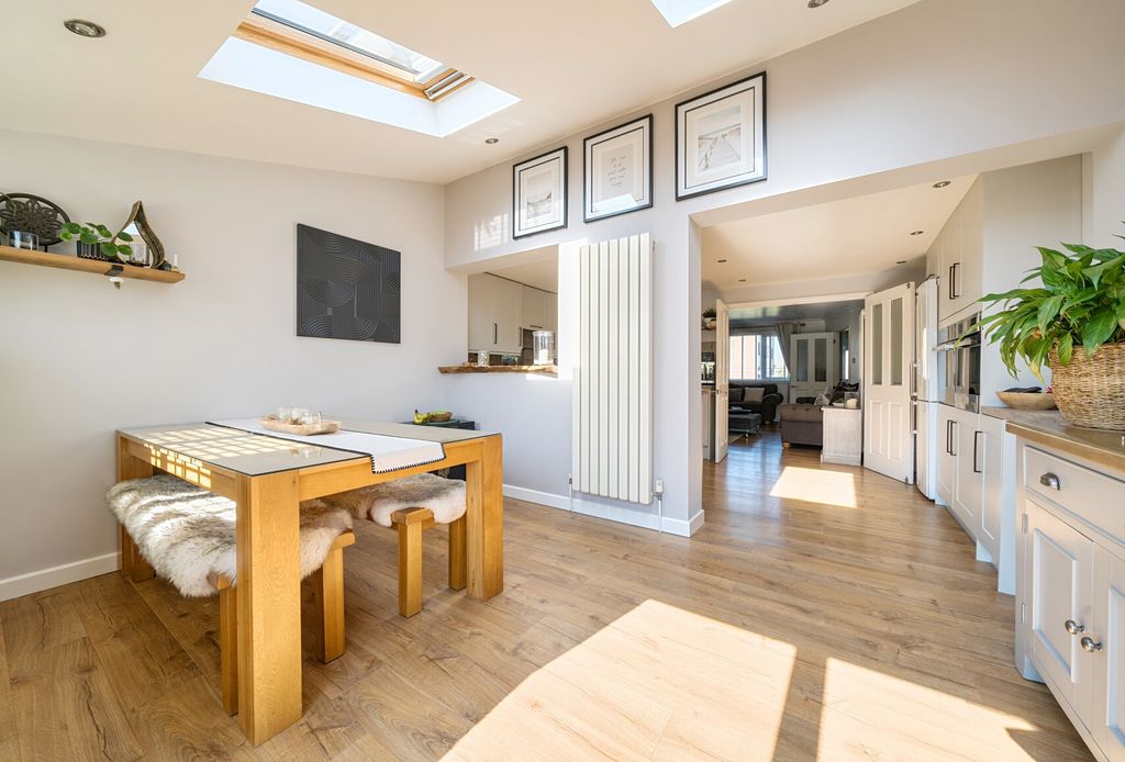 Property photo 2 of 15 Picture 2