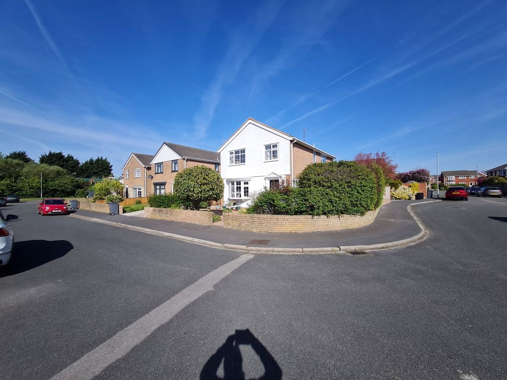 Property photo 1 of 51