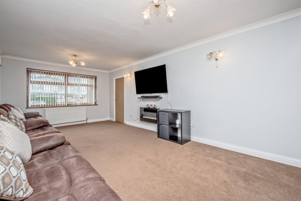 Property photo 2 of 26