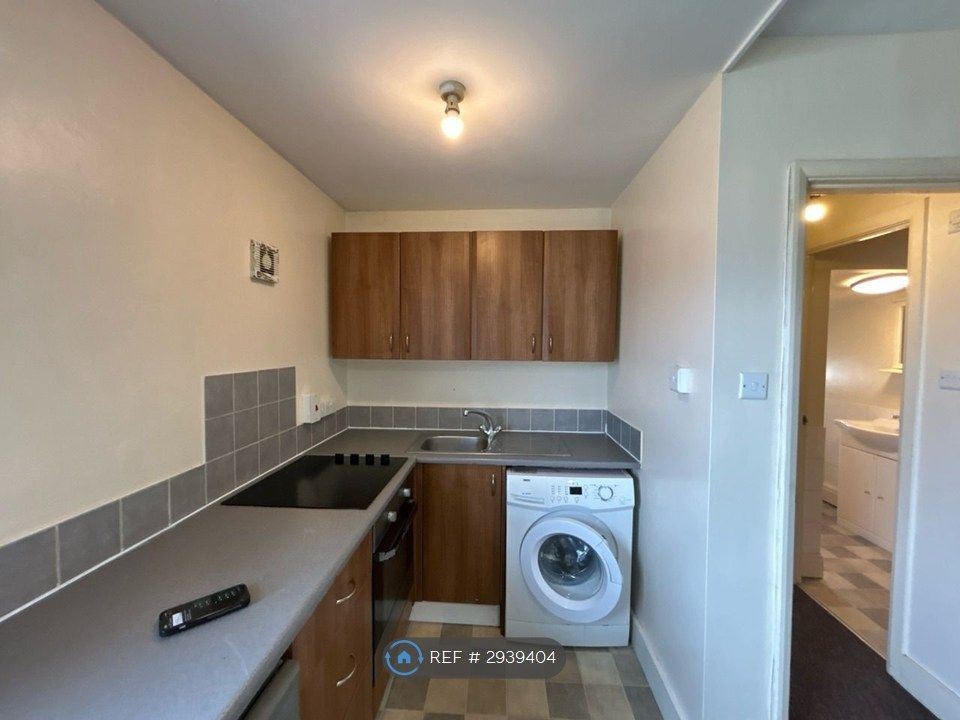 Property photo 3 of 6