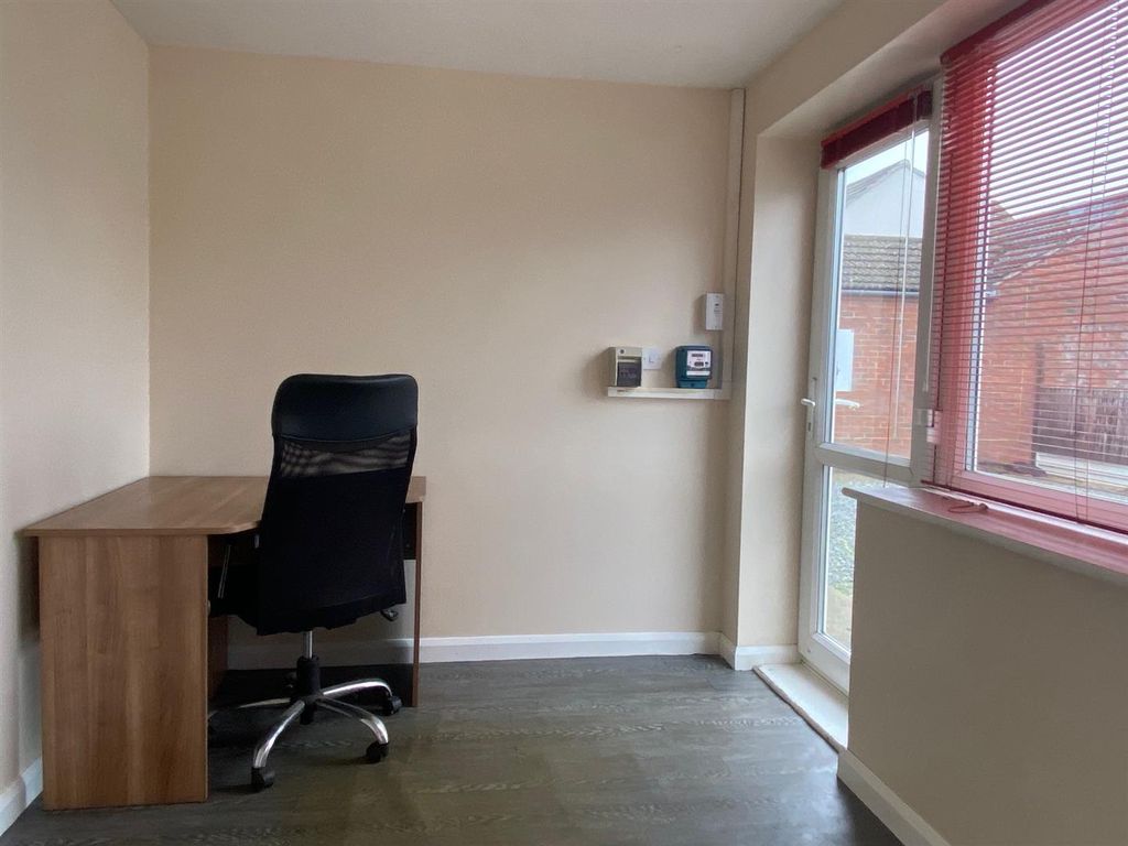 Property photo 3 of 3