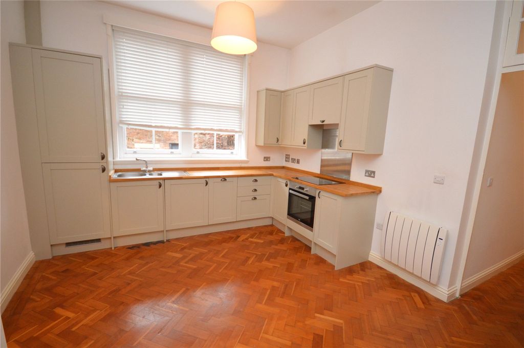 Property photo 3 of 10 Kitchen/Diner