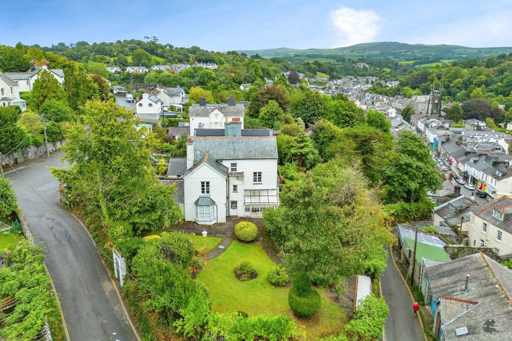 Property photo 1 of 36 Drone