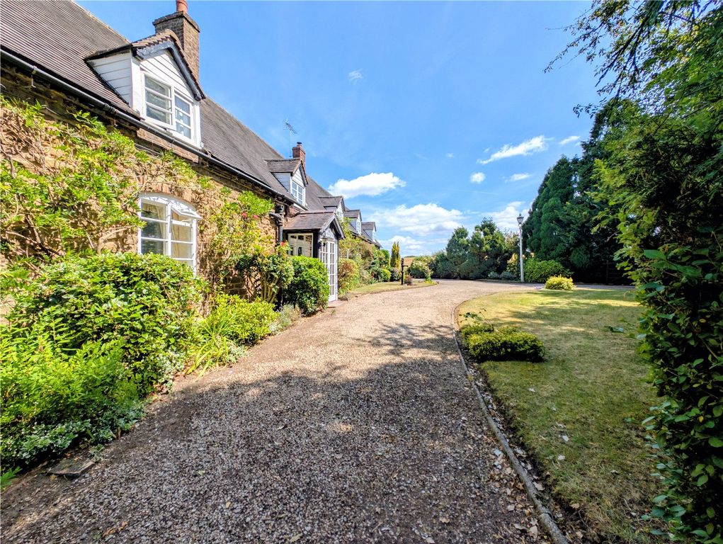 Property photo 2 of 42 Picture No. 08