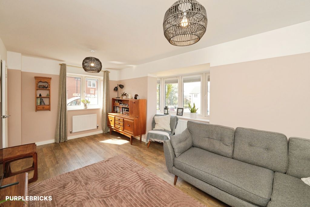 Property photo 3 of 22