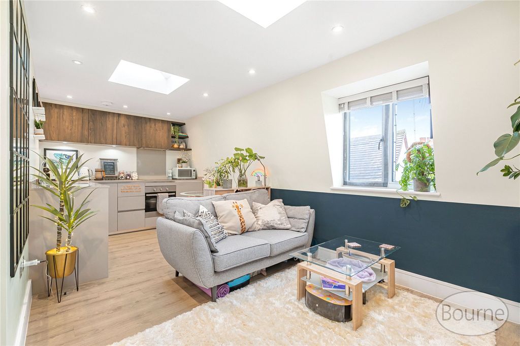 Property photo 2 of 19 Picture No. 43