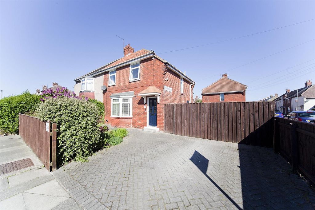 Property photo 1 of 21