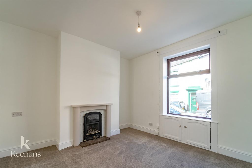 Property photo 3 of 23