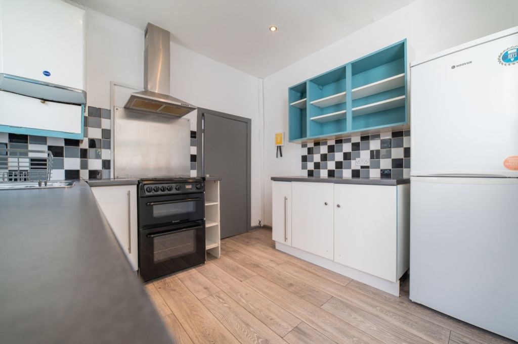 Property photo 3 of 11 Lrg_Lrg_Call 02920 454555 To Secure Your Viewing_6