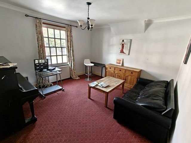Property photo 3 of 19