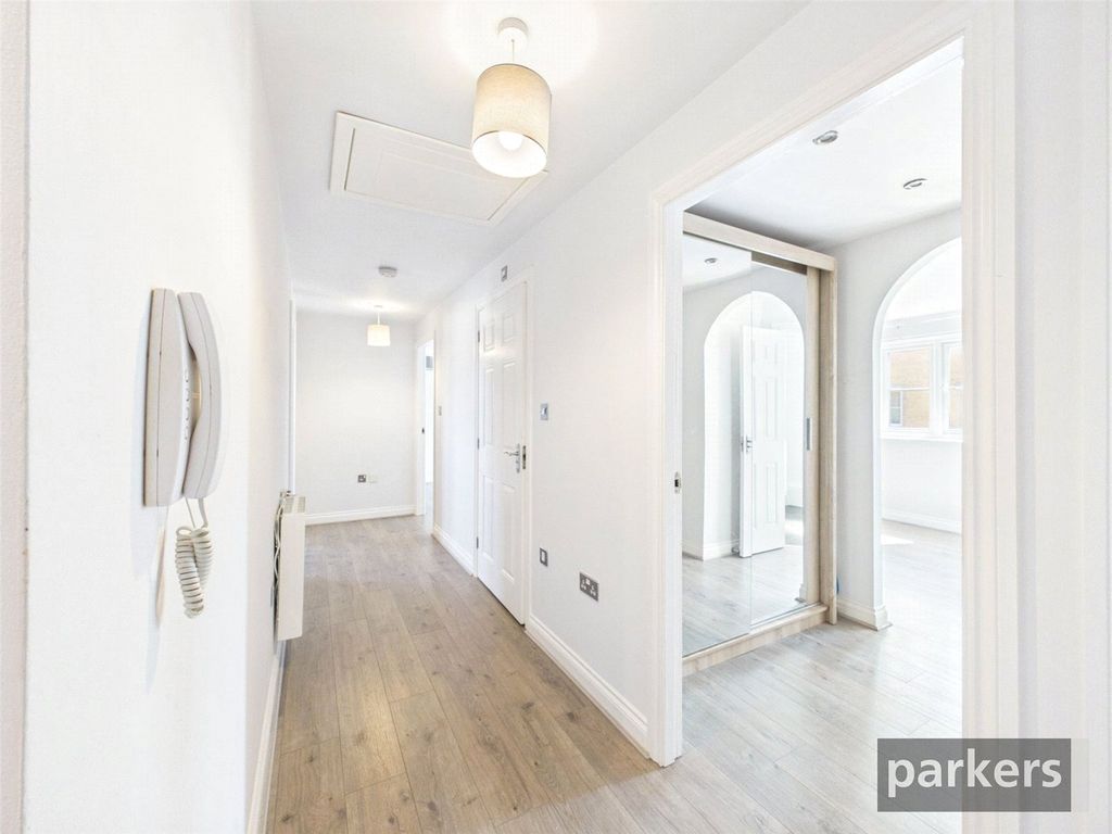 Property photo 2 of 17 Hall