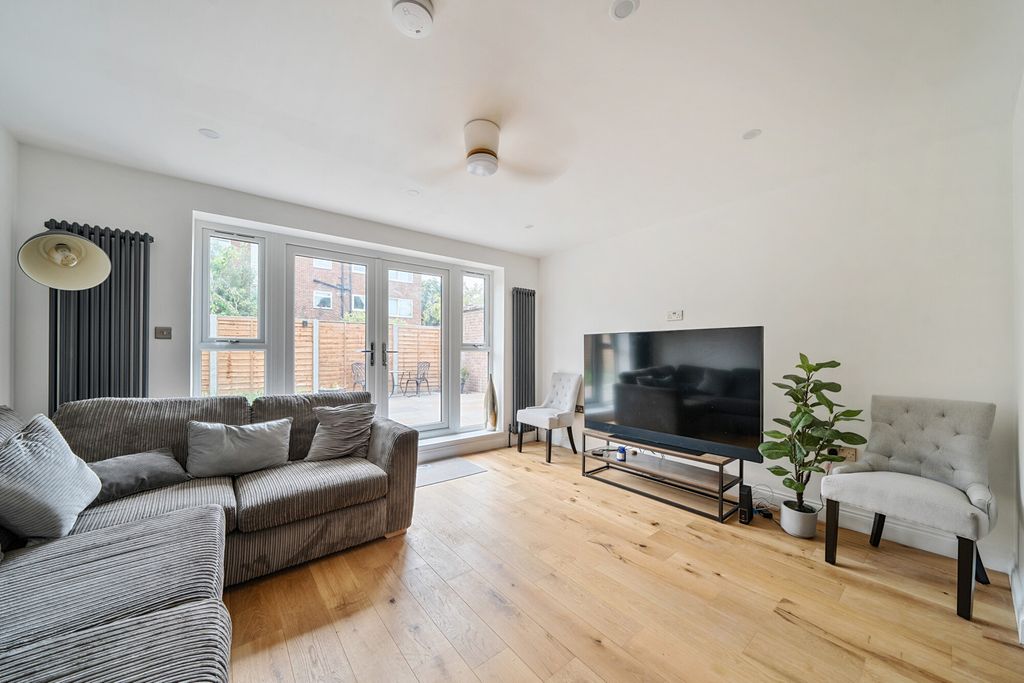 Property photo 1 of 29 1320702-2-6875046...