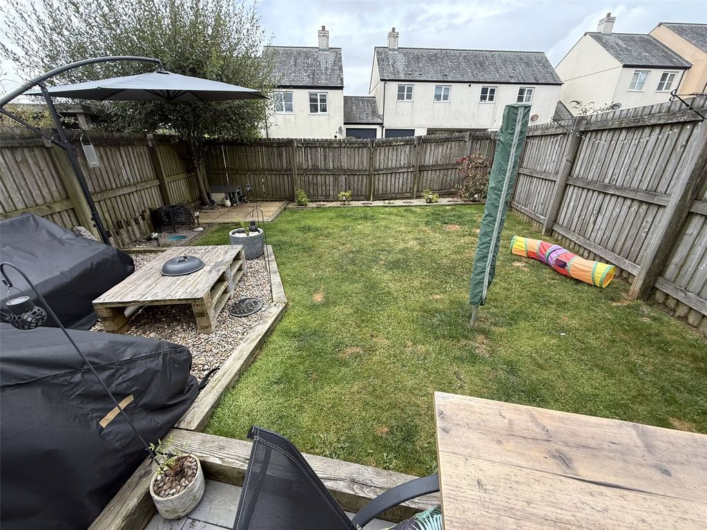 Property photo 3 of 17 Picture No. 06