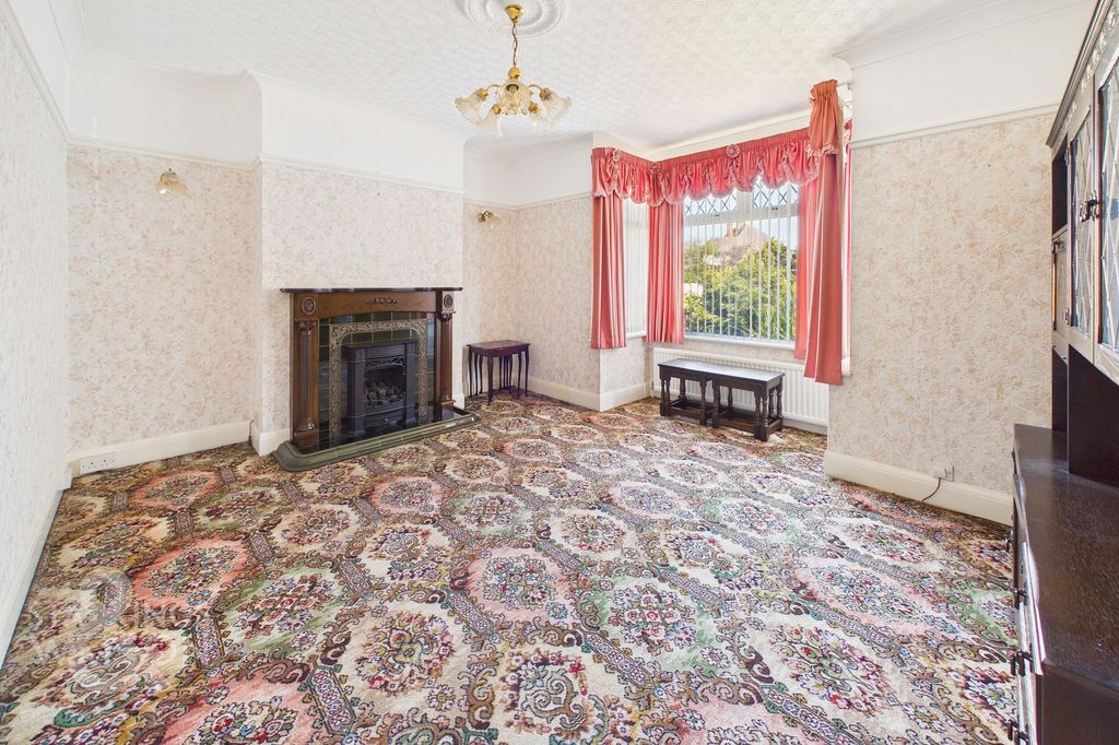 Property photo 2 of 22