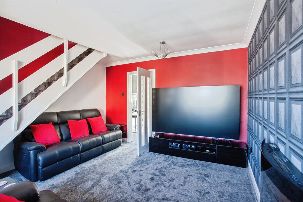 Property photo 2 of 12